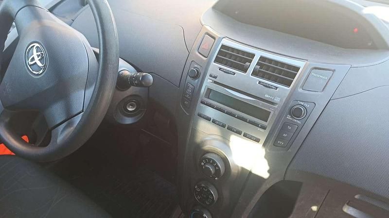 Gebraucht Toyota Yaris Cool 69 PS (50 kW) 2009 Limousine