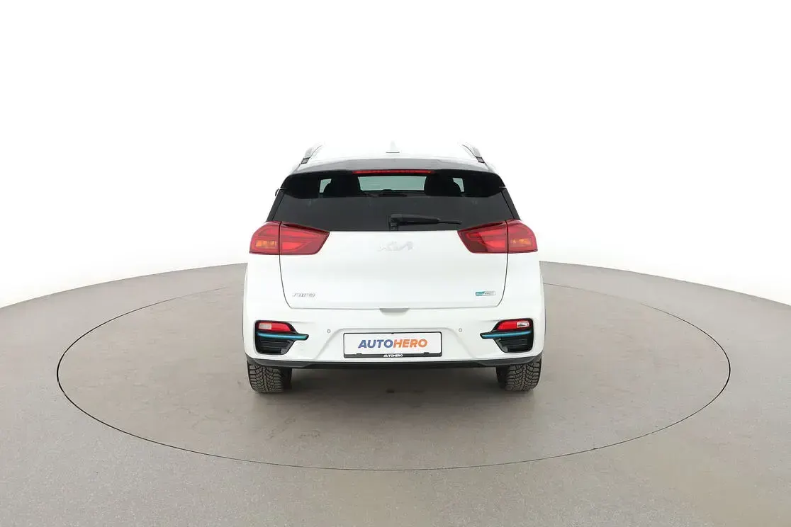 Gebraucht Kia e-Niro Spirit 150 kW (204 PS) 2022 Weiß SUV