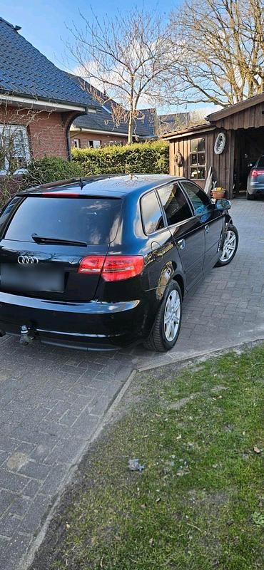 Gebraucht Audi A3 Sportback 140 PS (102 kW) 2010 Schwarz Kleinwagen