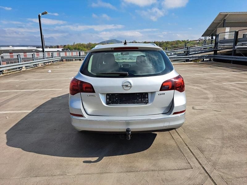 Usata Opel Astra 110 CV (80 kW) 2012 Grigio Station wagon