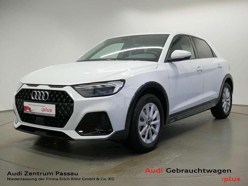 Gebraucht Audi A1 S-Line 116 PS (85 kW) 2025 Gletscherweiss metallic Limousine