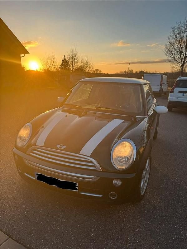 Grün Gebraucht 2006 Mini Cooper Coupé Coupé | 1.699 € (Guter Preis) - Bild 1/4