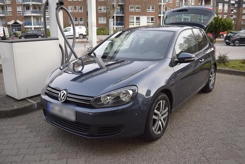 Gebraucht VW Golf 122 PS (89 kW) 2009 Blau Coupé
