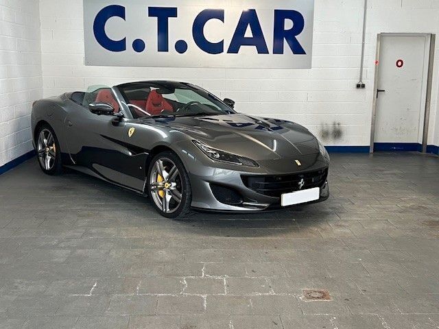 Grau Gebraucht 2020 Ferrari Portofino Cabrio | 189.900 € - Bild 1/4