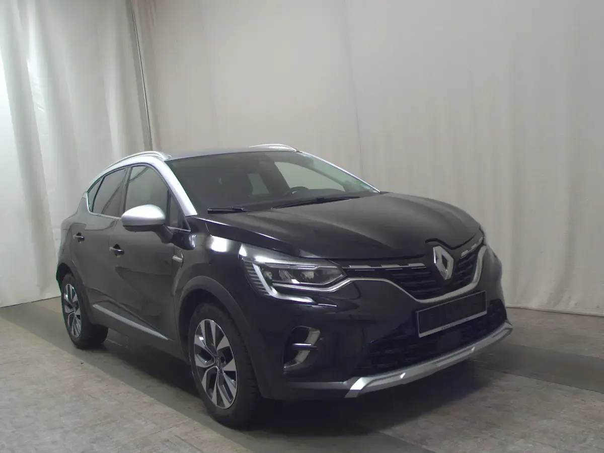 Begagnad Renault Captur Bose Edition 140 HK (102 kW) 2021 Svart SUV