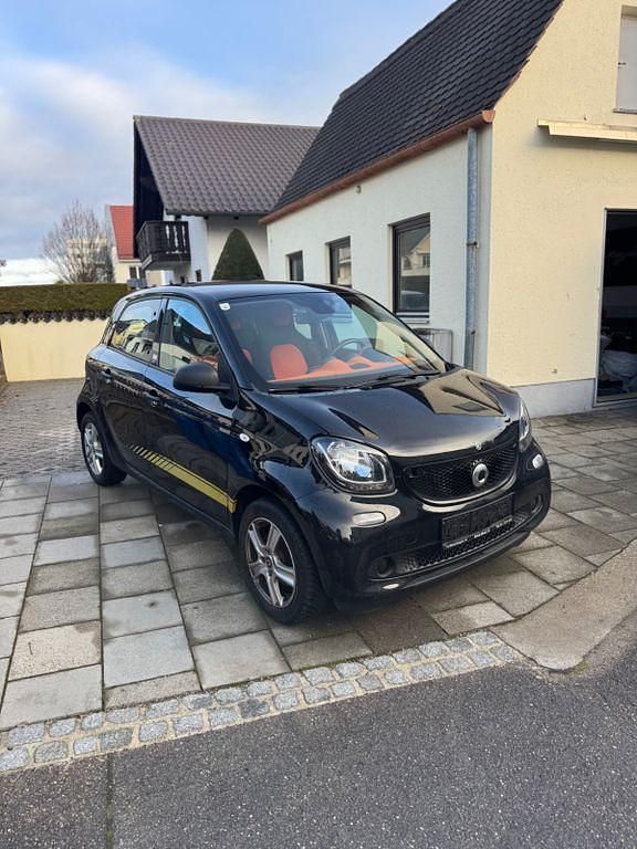 Schwarz Gebraucht 2016 Smart ForFour Kleinwagen | 10.990 € (Fairer Preis) - Bild 1/4
