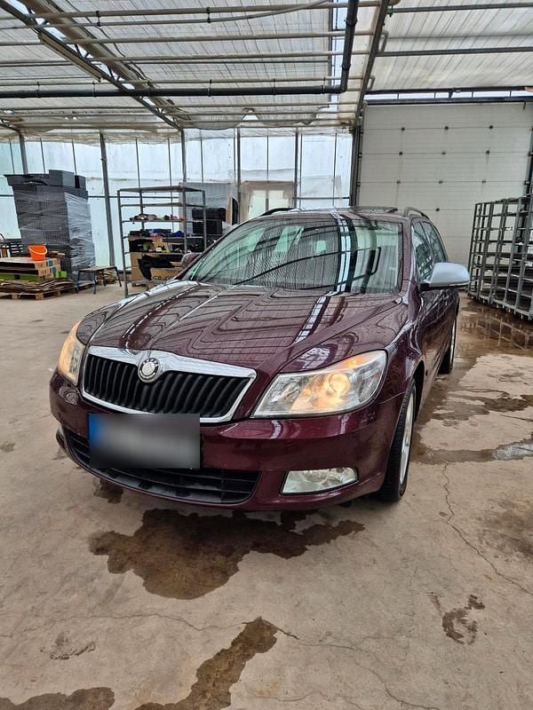 Gebraucht Skoda Octavia 160 PS (117 kW) 2009 Rot Kombi