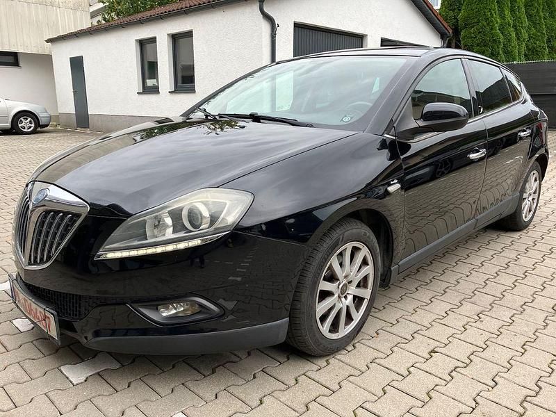 Schwarz Gebraucht 2011 Lancia Delta Kleinwagen | 2.599 € (Guter Preis) - Bild 1/4