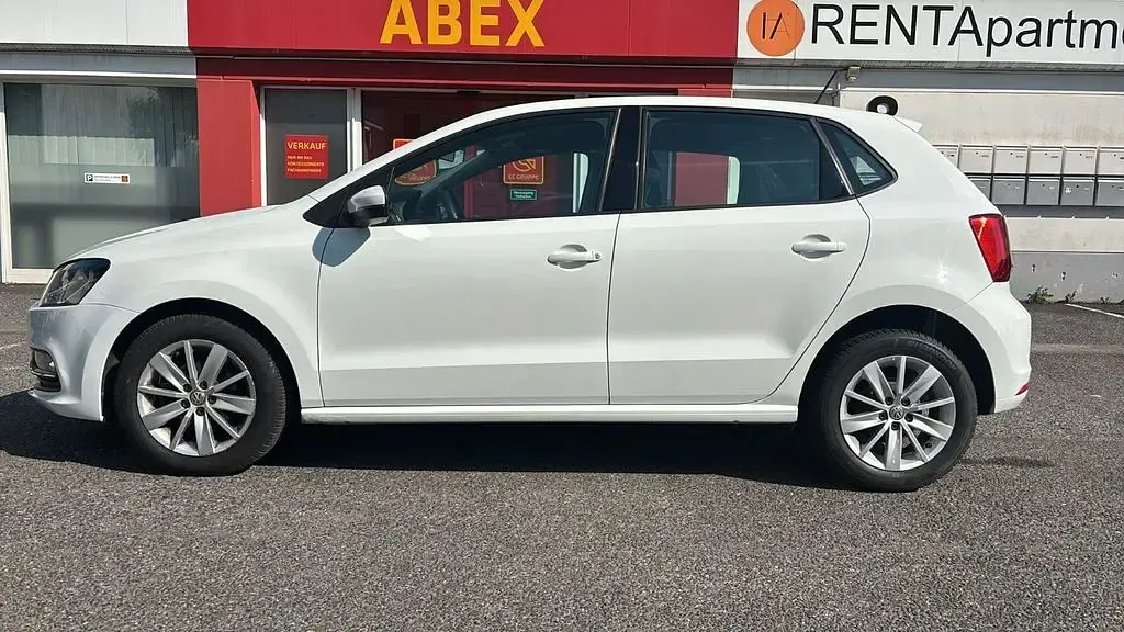Gebraucht VW Polo Comfortline 60 PS (44 kW) 2017 Weiß Limousine