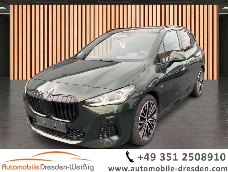 Grün Gebraucht 2024 BMW 218 M Sport Van / Kleinbus | 29.980 € (Fairer Preis) - Bild 1/4