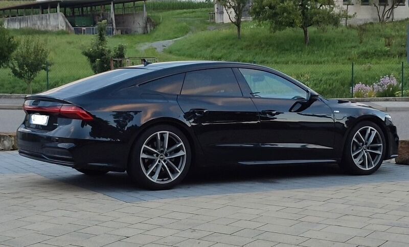 Schwarz Gebraucht 2022 Audi A7 Ambiente Kleinwagen | 44.600 € (Superpreis) - Bild 1/4