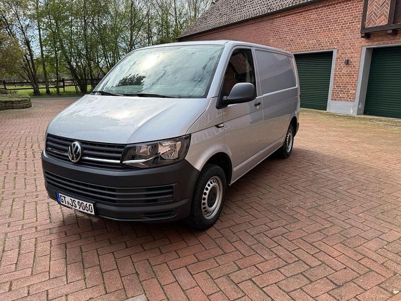 Gebraucht VW Transporter 102 PS (75 kW) 2017 Silber Van