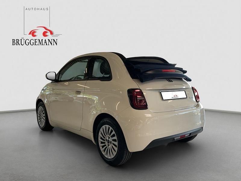 Gebraucht Fiat 500e 86 kW (118 PS) 2023 Arktis weiß Cabrio