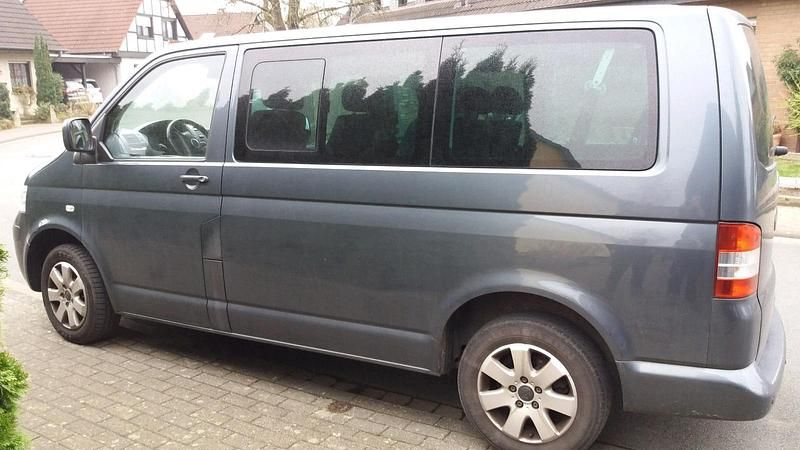 Gebraucht VW T5 2007 Grau Van
