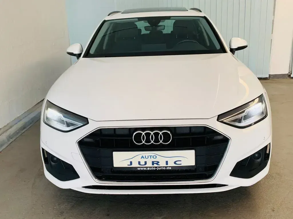 Gebraucht Audi A4 Sport 163 PS (119 kW) 2022 Weiß Kombi