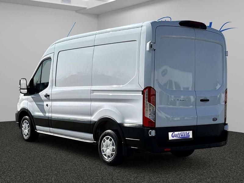 Gebraucht Ford Transit Trend 131 PS (96 kW) 2022 Frostweiß Van