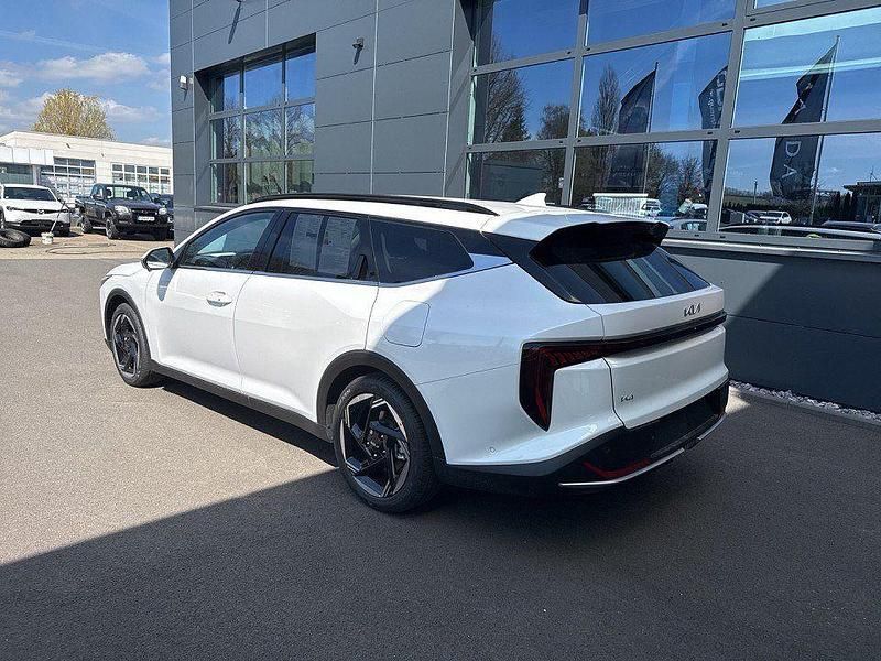 Neu Kia K4 Spirit 150 PS (110 kW) 2026 Weiß Kombi
