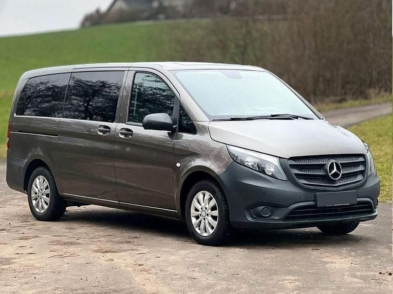 Grau Gebraucht 2016 Mercedes Vito Van | 20.999 € - Bild 1/4