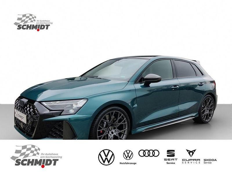 Grün Gebraucht 2025 Audi RS3 Sportback Sport Kleinwagen | 78.950 € (Teuer) - Bild 1/4