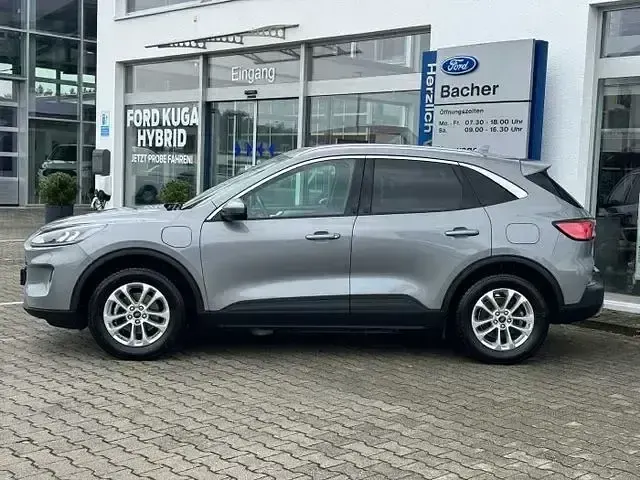 Gebraucht Ford Kuga Titanium 225 PS (165 kW) 2022 Silber SUV
