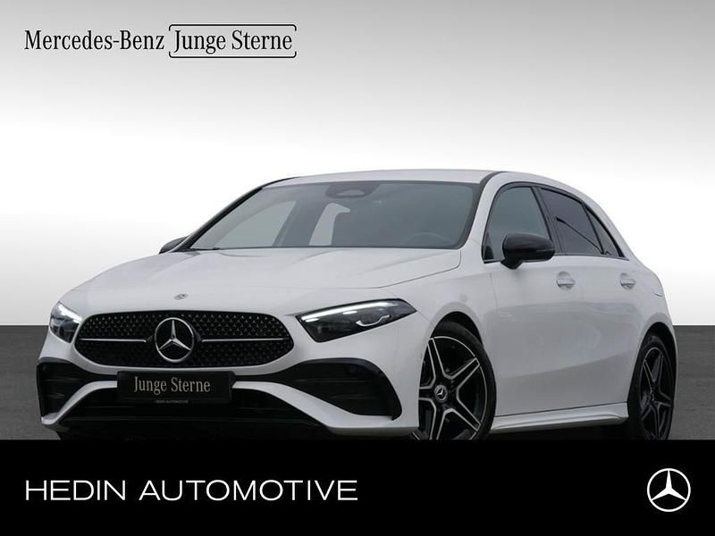 Weiß Gebraucht 2025 Mercedes A200 AMG Limousine | 31.470 € (Guter Preis) - Bild 1/4