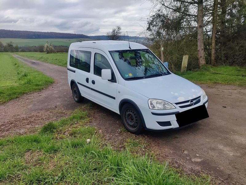 Gebraucht Opel Combo 101 PS (74 kW) 2010 Weiß Van / Kleinbus