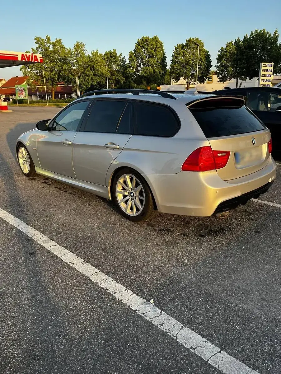 Gebraucht BMW 320 M Sport 177 PS (130 kW) 2009 Grau Kombi