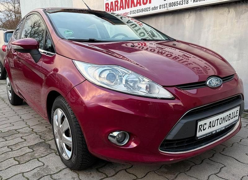 Gebraucht Ford Fiesta Titanium 97 PS (71 kW) 2009 Violett Kleinwagen