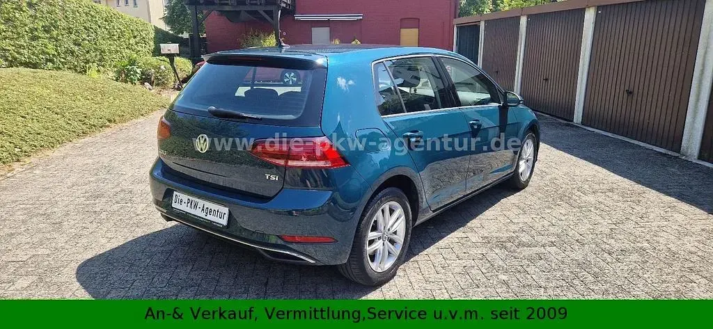 Gebraucht VW Golf VII Comfortline 86 PS (63 kW) 2017 Grün Limousine