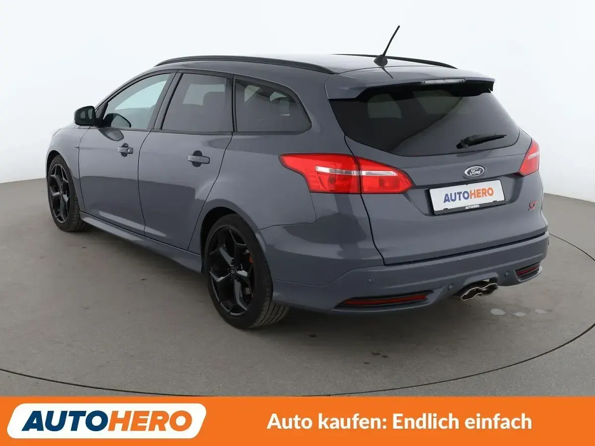 Usata Ford Focus ST 185 CV (136 kW) 2017 Grigio Station wagon