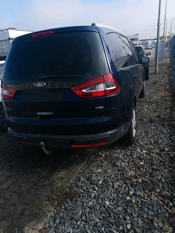 Gebraucht VW Touran 140 PS (102 kW) 2010 Blau Van / Kleinbus