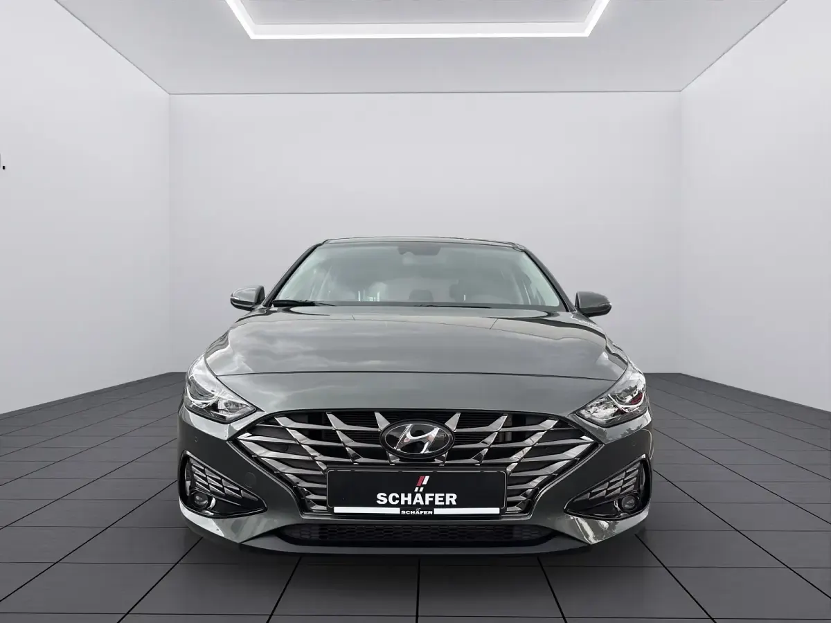 Gebraucht Hyundai i30 Trend 120 PS (88 kW) 2023 Limousine