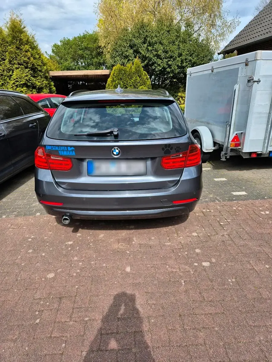 Gebraucht BMW 318 143 PS (105 kW) 2013 Grau Kombi