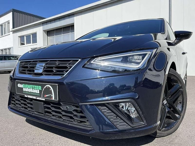 Blau Gebraucht 2022 Seat Ibiza FR-Line Limousine | 22.860 € (Fairer Preis) - Bild 1/4