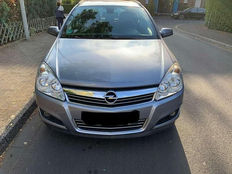 Gebraucht Opel Astra 105 PS (77 kW) 2007 Grau Kombi