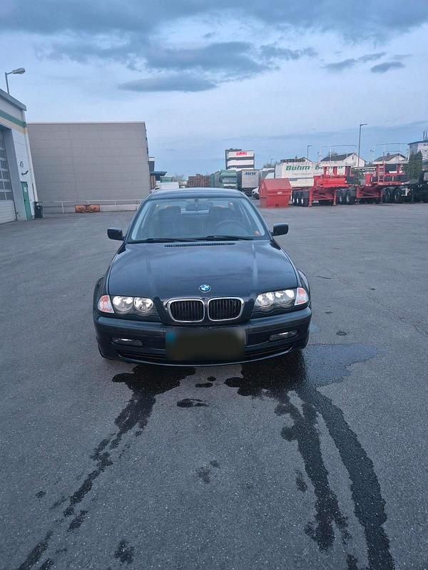 Second-hand BMW 320 150 CP (110 kW) 1998 Albastru Berlinǎ