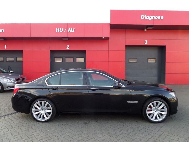 Schwarz Gebraucht 2009 BMW 730 Sport Line Limousine | 10.400 € (Fairer Preis) - Bild 1/4