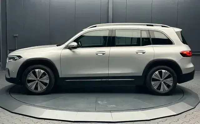 Gebraucht Mercedes EQB250 Advanced 139 kW (190 PS) 2023 Iridumsilber metallic SUV