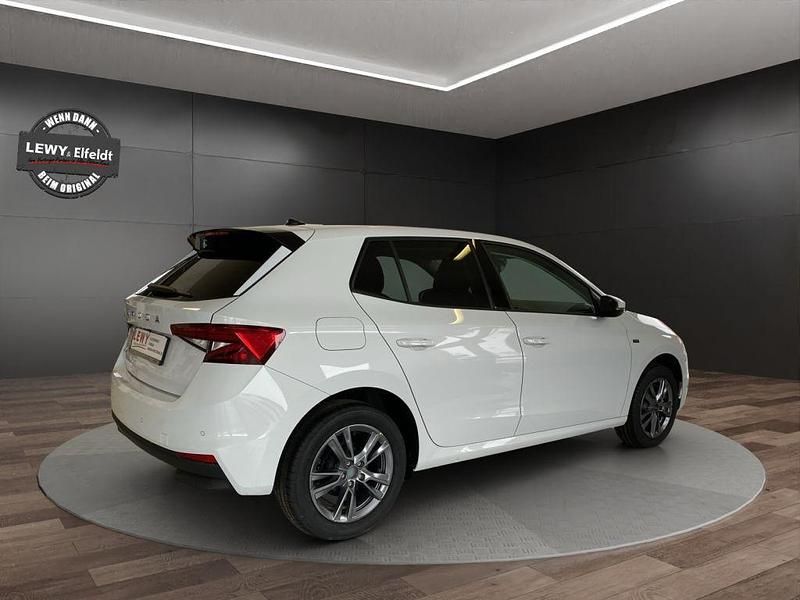 Neu Skoda Fabia Tour 80 PS (58 kW) 2026 Weiß Limousine