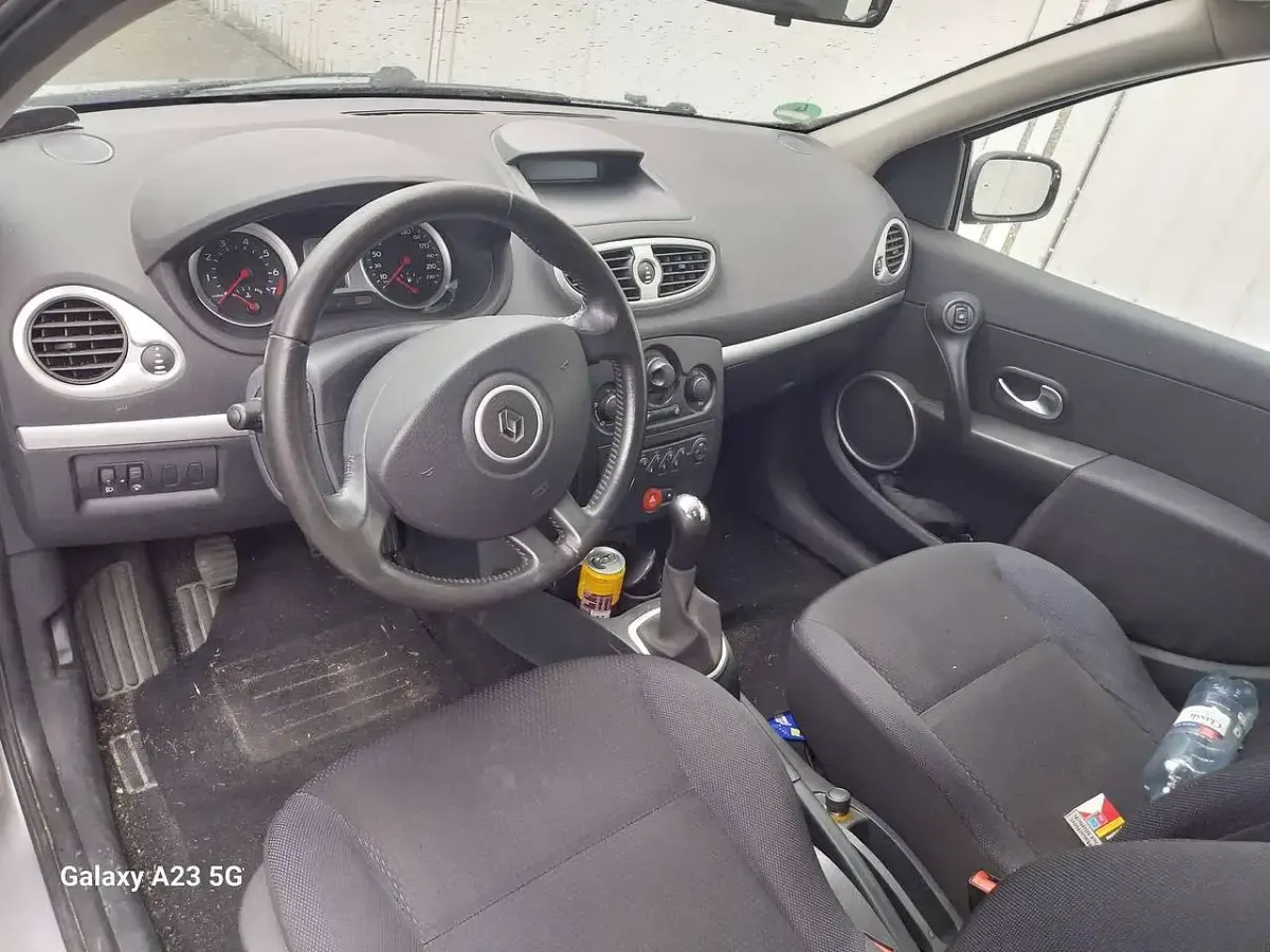 Occasion Renault Clio II Privilege 88 ch (64 kW) 2006 Berline