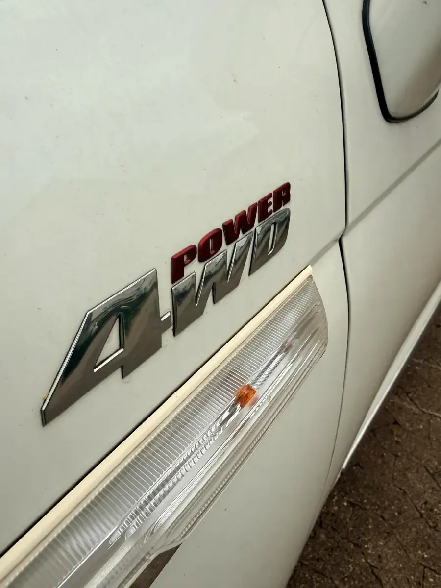 Gebraucht SsangYong Rodius 175 PS (128 kW) 2017 Weiß Van / Kleinbus