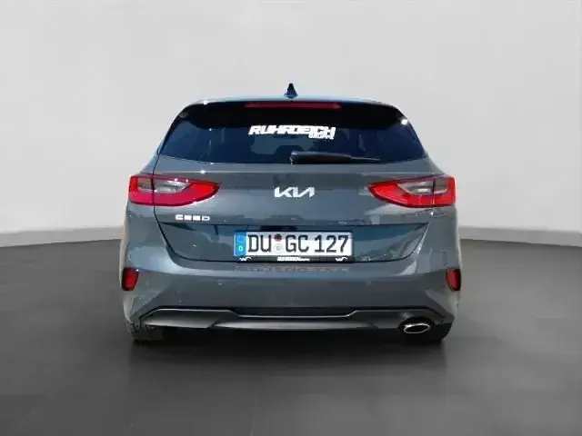 Gebraucht Kia Ceed Platinum 140 PS (102 kW) 2025 (h8g) dark penta metal m Kleinwagen