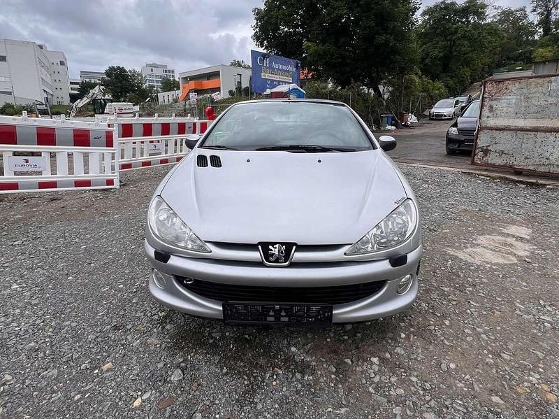 Silber Gebraucht 2003 Peugeot 206 CC Platinum Cabrio | 899 € (Guter Preis) - Bild 1/4