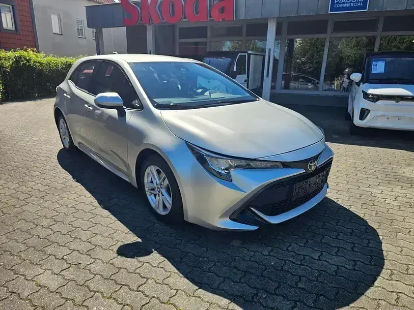 Gebraucht Toyota Corolla Comfort 116 PS (85 kW) 2019 Silber Limousine
