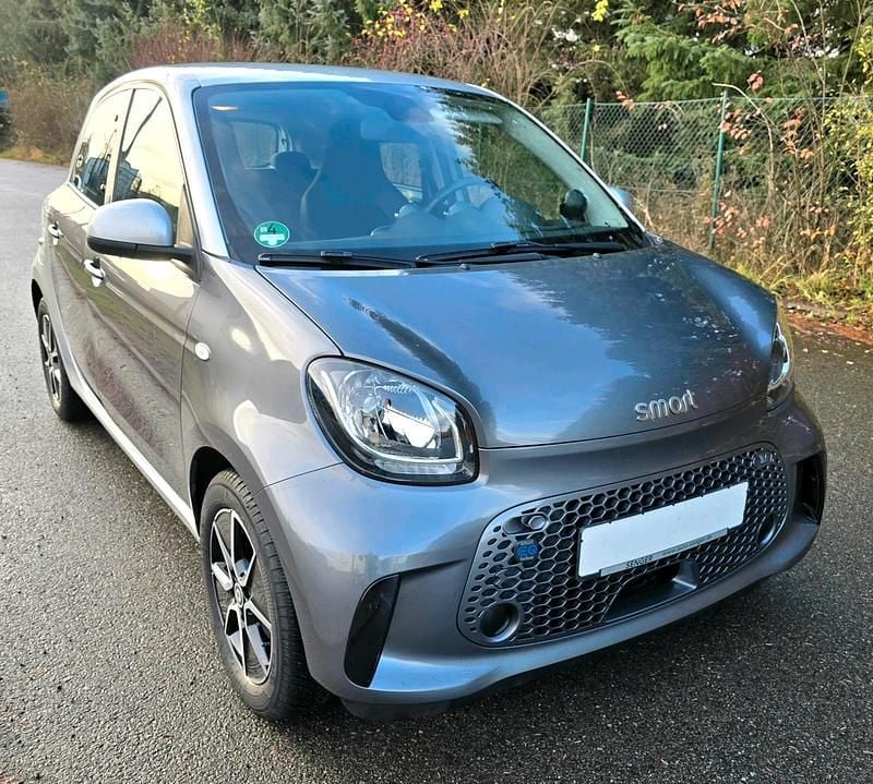 Silber Gebraucht 2020 Smart ForFour Electric Drive Kleinwagen | 6.999 € (Guter Preis) - Bild 1/4