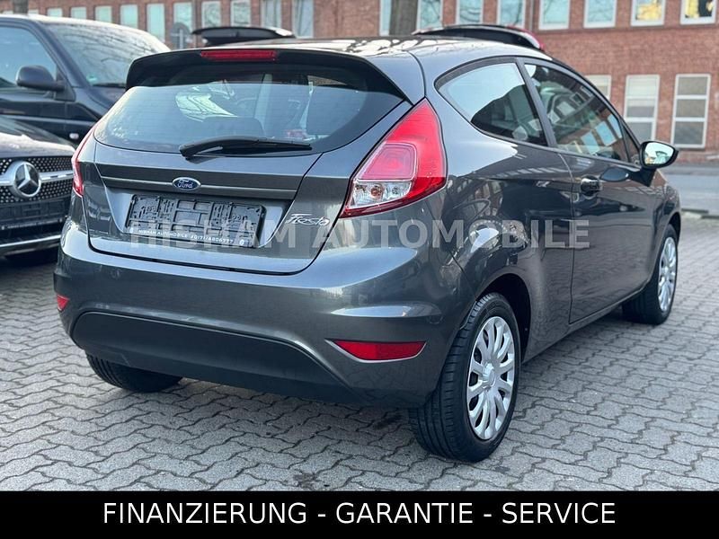 Gebraucht Ford Fiesta Trend 60 PS (44 kW) 2017 Grau Kleinwagen