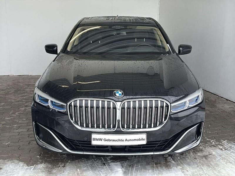 Gebraucht BMW 750L Sport Line 530 PS (389 kW) 2021 Schwarz Limousine