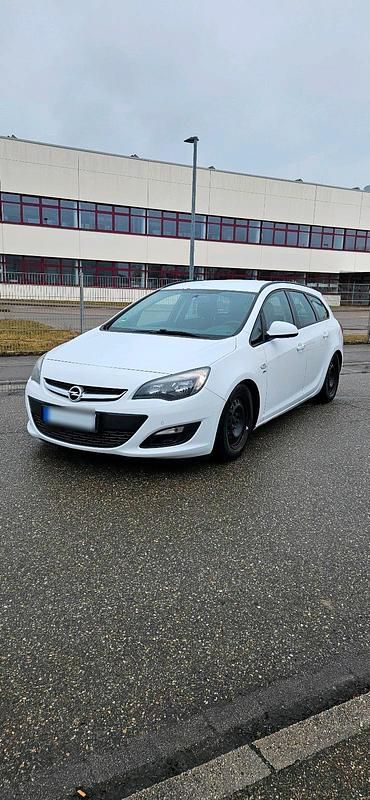 Gebraucht Opel Astra 165 PS (121 kW) 2013 Weiß Kombi