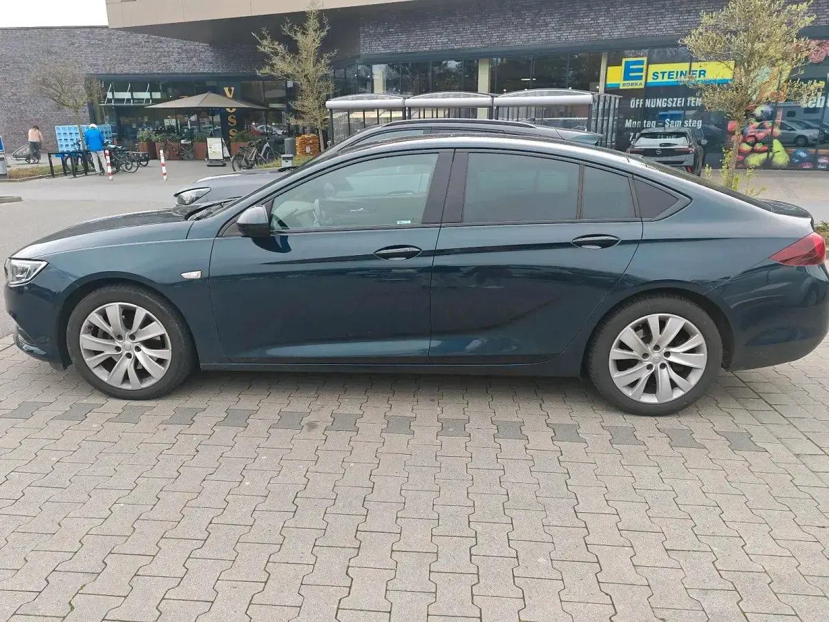 Gebraucht Opel Insignia 210 PS (154 kW) 2017 Grün Limousine