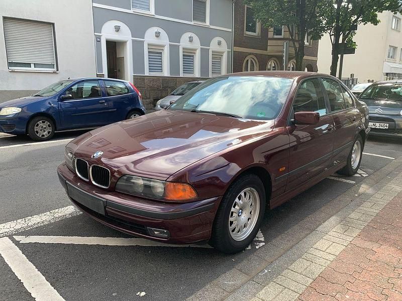 Violett Gebraucht 1997 BMW 523 Limousine | 2.250 € (Guter Preis) - Bild 1/4